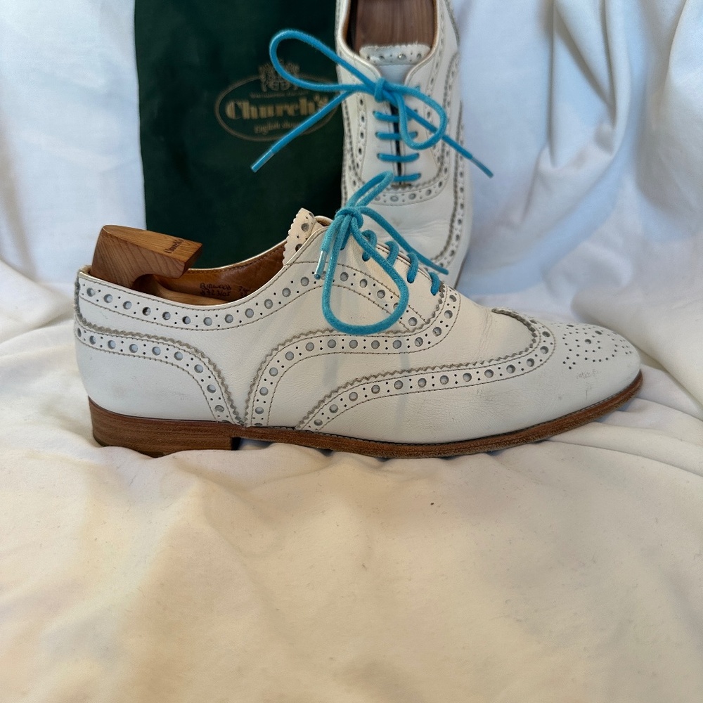 Women’s Church’s white lace-up brogue. Size 37